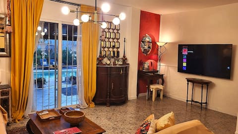 Top Airbnb: Malaga, CASUEÑA Tropical house in Malaga city. in Málaga