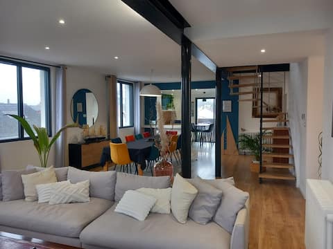 Top performing Airbnb: Large family home 8 people, 13 max in Nantes Erdre