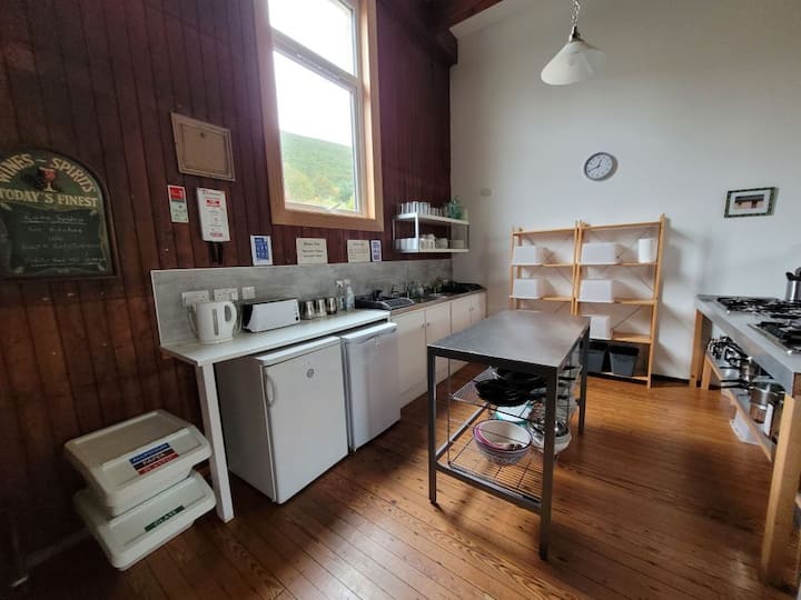 Private Ensuite Room. - Helmsdale