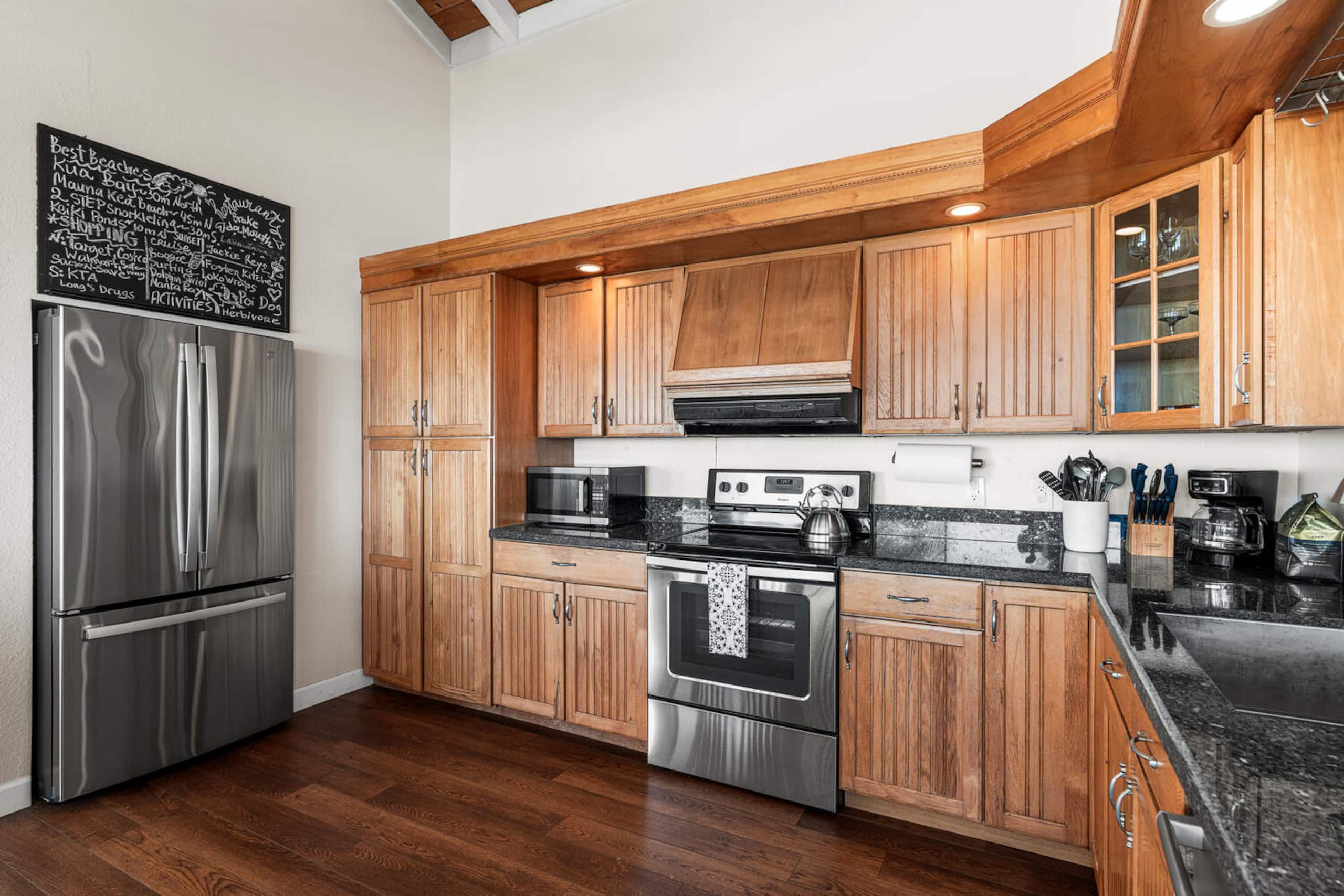 Home in Kailua-Kona · ★4.94 · 4 bedrooms · 5 beds · 3 baths - Image 17