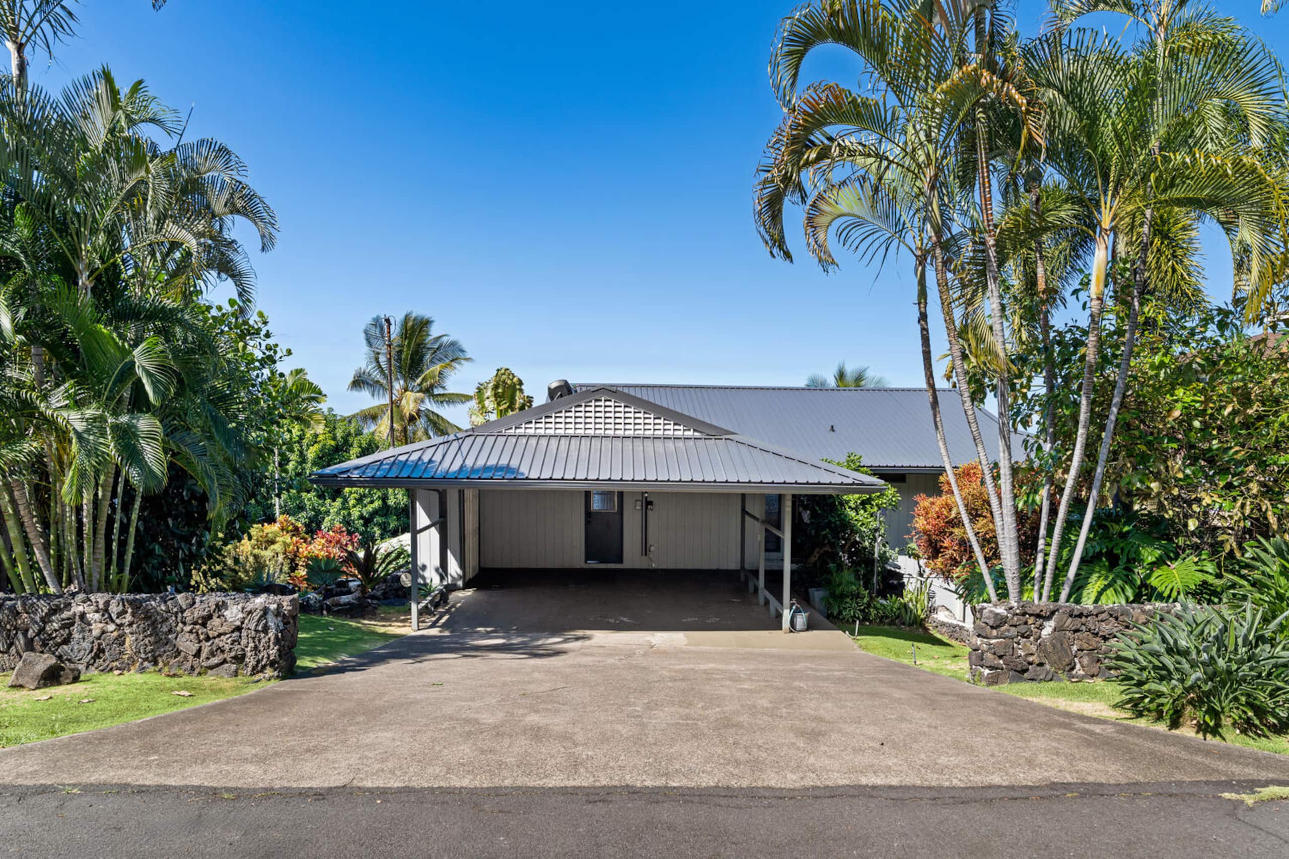 Home in Kailua-Kona · ★4.94 · 4 bedrooms · 5 beds · 3 baths - Image 58
