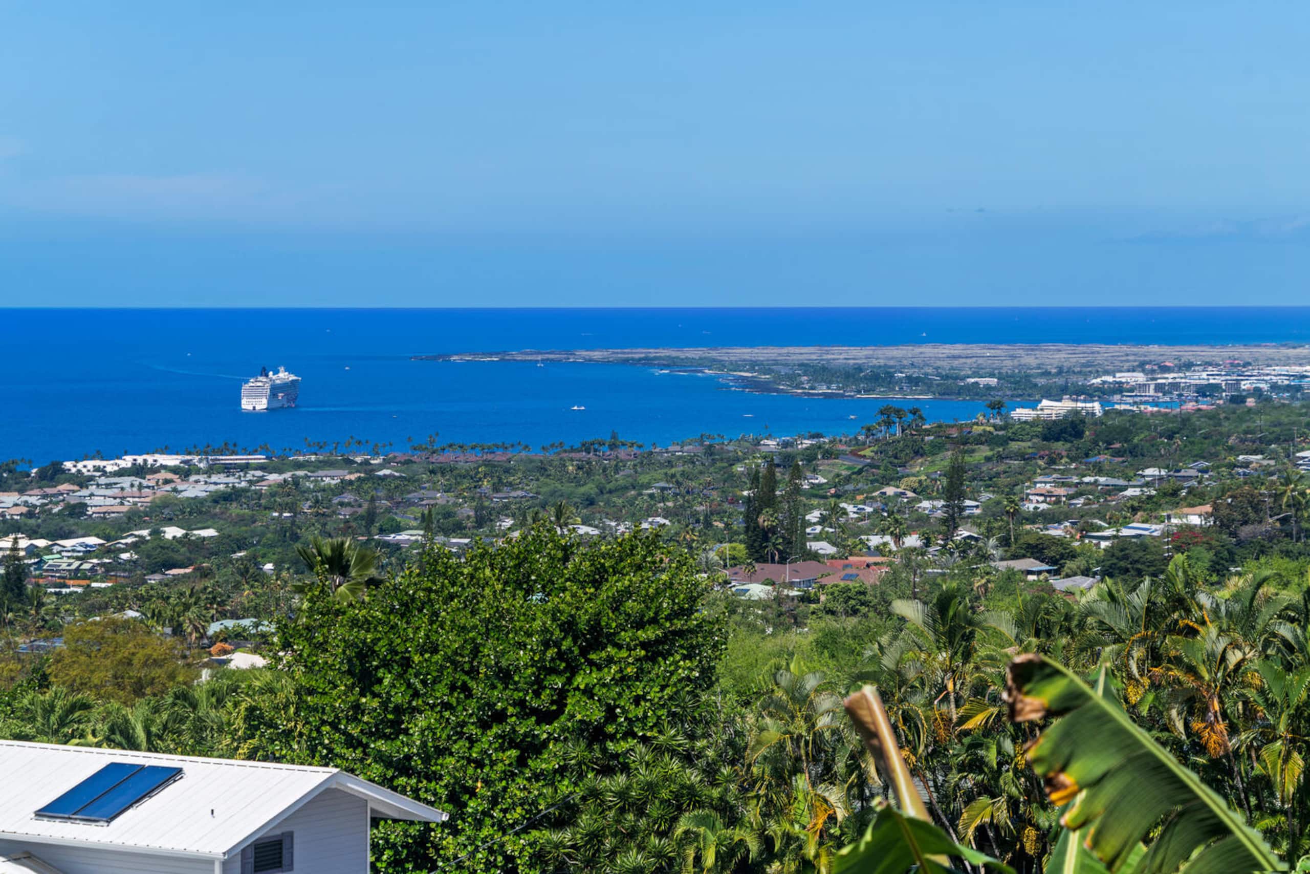 Home in Kailua-Kona · ★4.94 · 4 bedrooms · 5 beds · 3 baths - Image 45