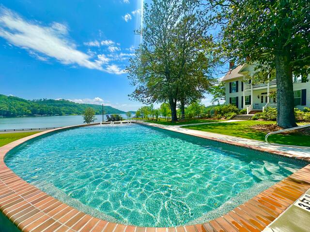 Magnolia Overlook managed Airbnb listing 2