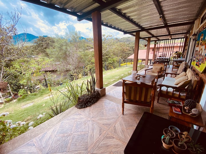 Casa " Los Abuelos" Ideal Para Tu Descanso. - Zamora Chinchipe