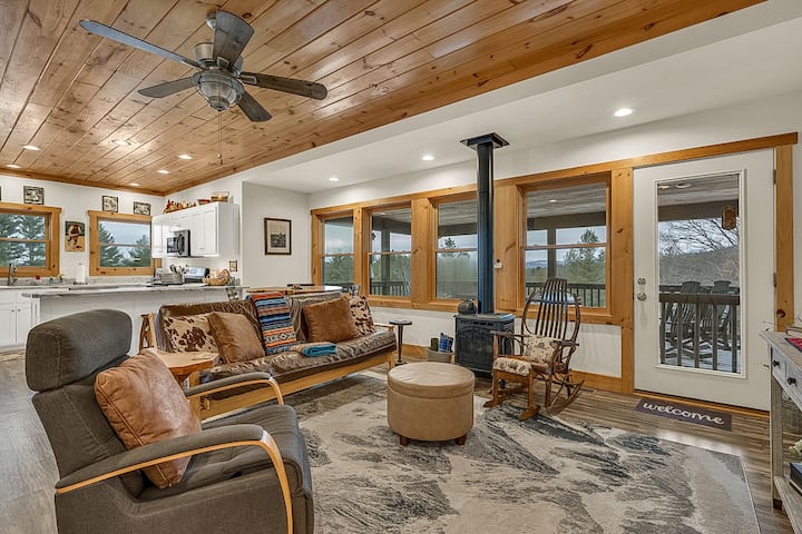 Escape To The Barn For A Spring Or Summer Getaway! - West Jefferson, NC