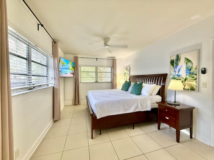 Bedroom #2 King size bed with private bathroom