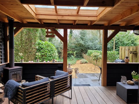 Successful Airbnb property: Vacation home Het BijsterBos (Epe) Veluwe in the forest in Wijk 00 Epe