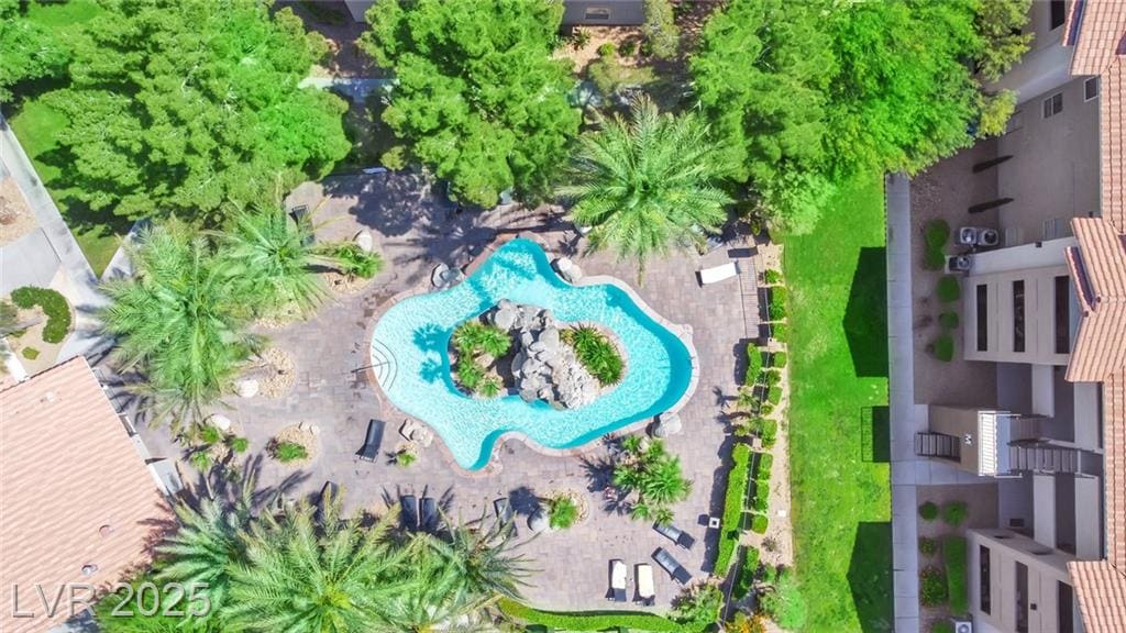 Beautiful Luxury Condo Near The Strip