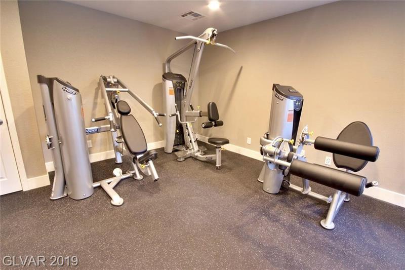 Beautiful Luxury Condo Near The Strip