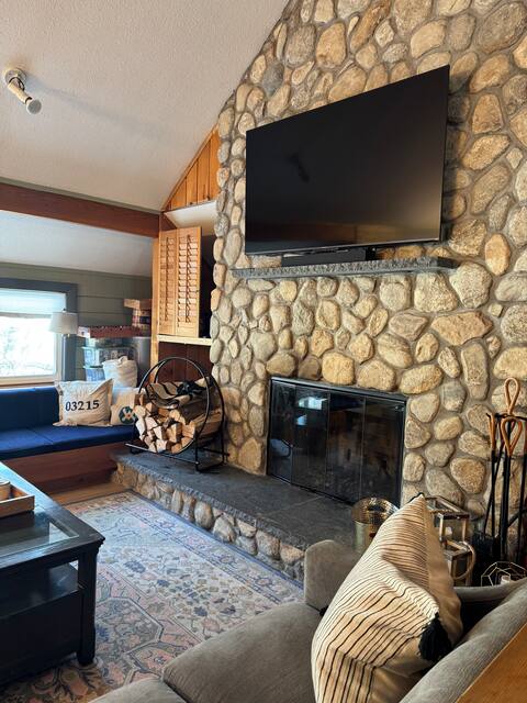 Mountain Vista Escape minutes away from Waterville