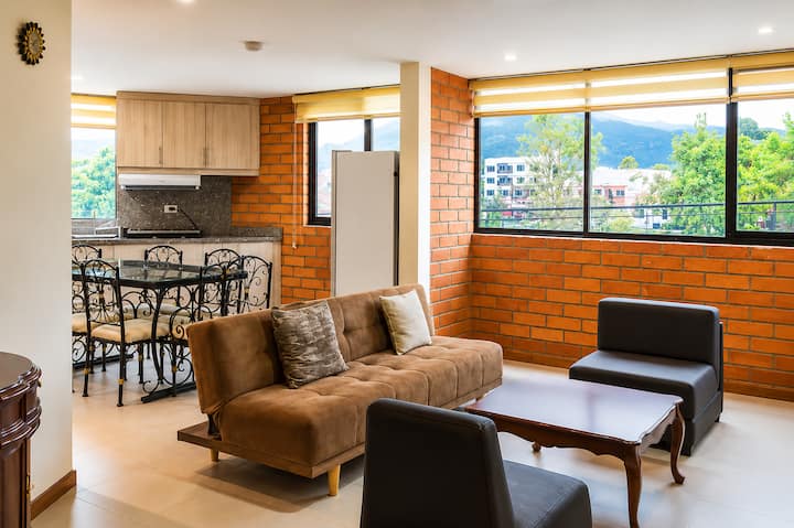 Comodo Departamento En Zona Residencial Solicitada - Cuenca