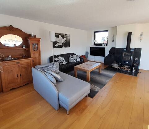 High quality 3.5 room apartment "Butschi's Weitblick"