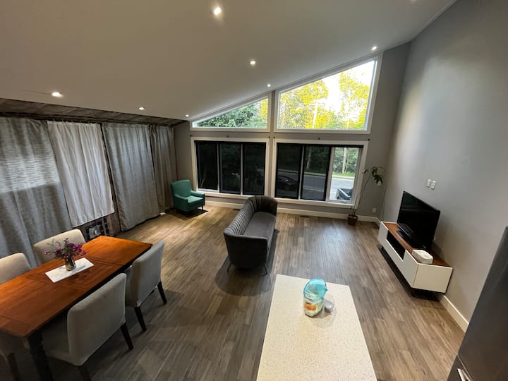 A Muskoka Home To Make Your Own - Gravenhurst