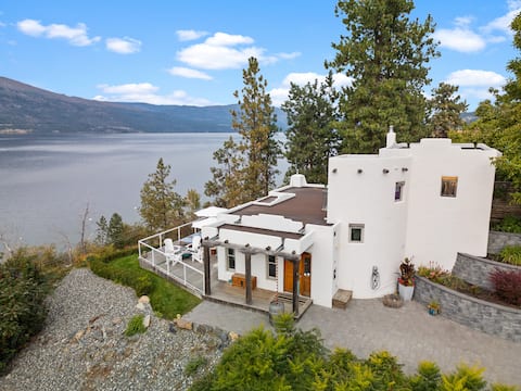 Okanagan Lake Paradise in a Stunning Sante Fe Home