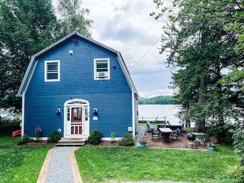 Lakefront Cottage for Families w/ Pets · Sunapee