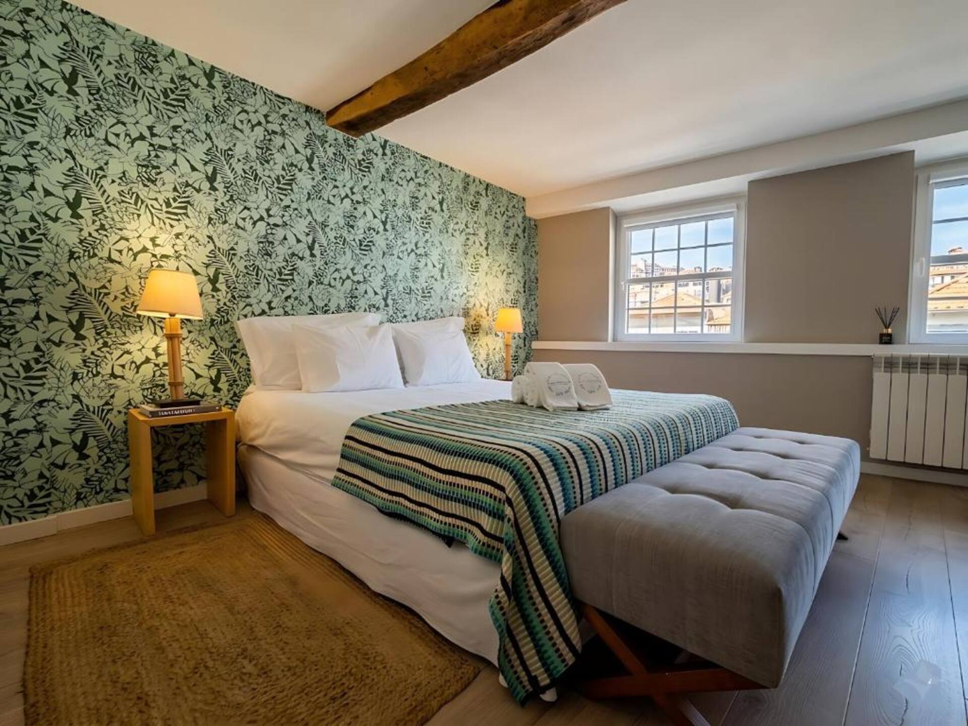 Secret Garden - Entire House with 4 Suites in Bragança Historic Centre