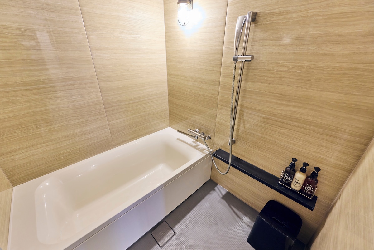 Executive Room 56㎡｜2クイーン＋2ソファベッド｜新宿まで20分｜神楽坂エリア - 借りられるデザイナーズホテル -  新宿区、東京都、日本 - Airbnb