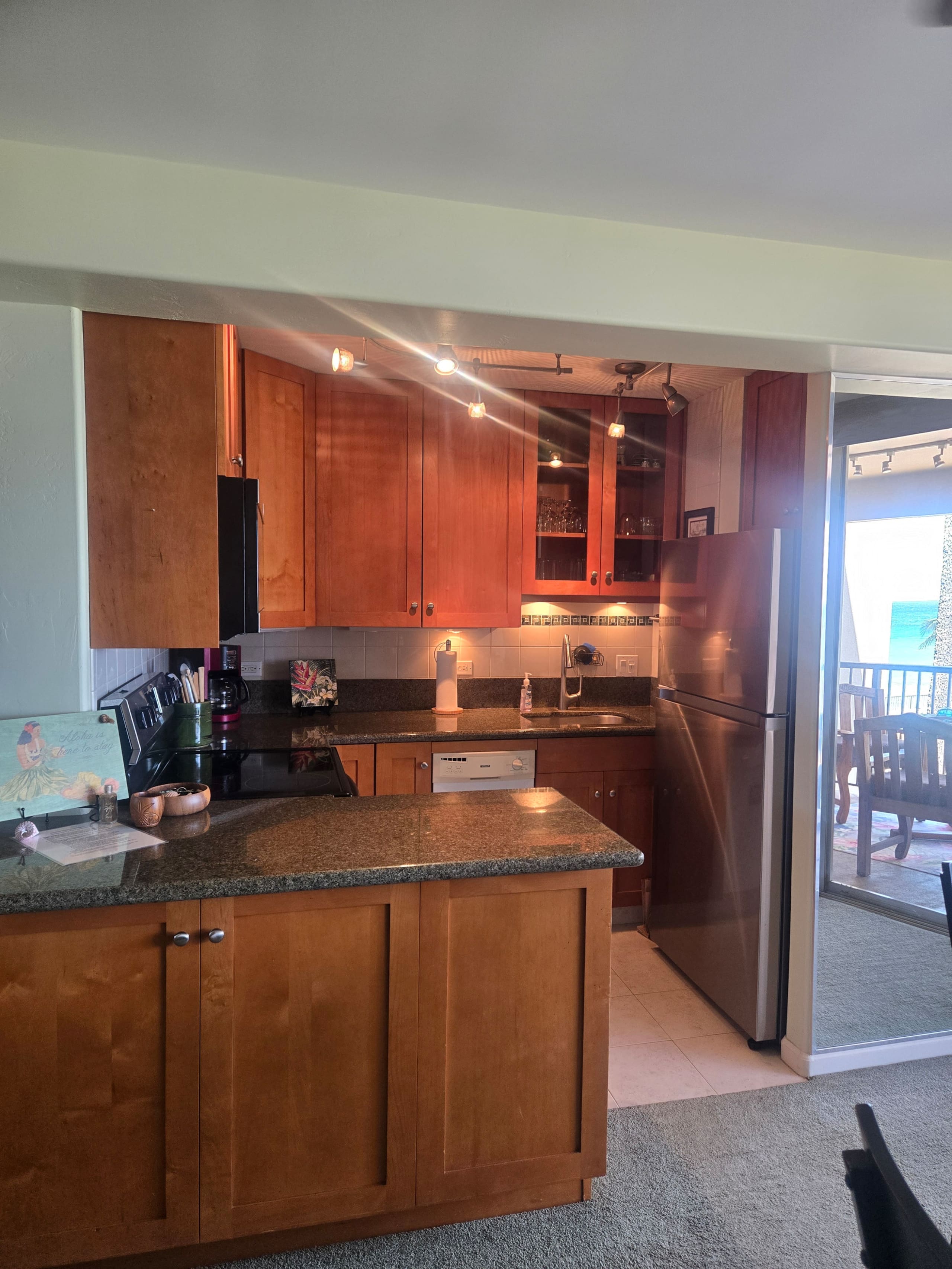 Condo in Lahaina · ★4.96 · 1 bedroom · 2 beds · 1 private bath - Image 7