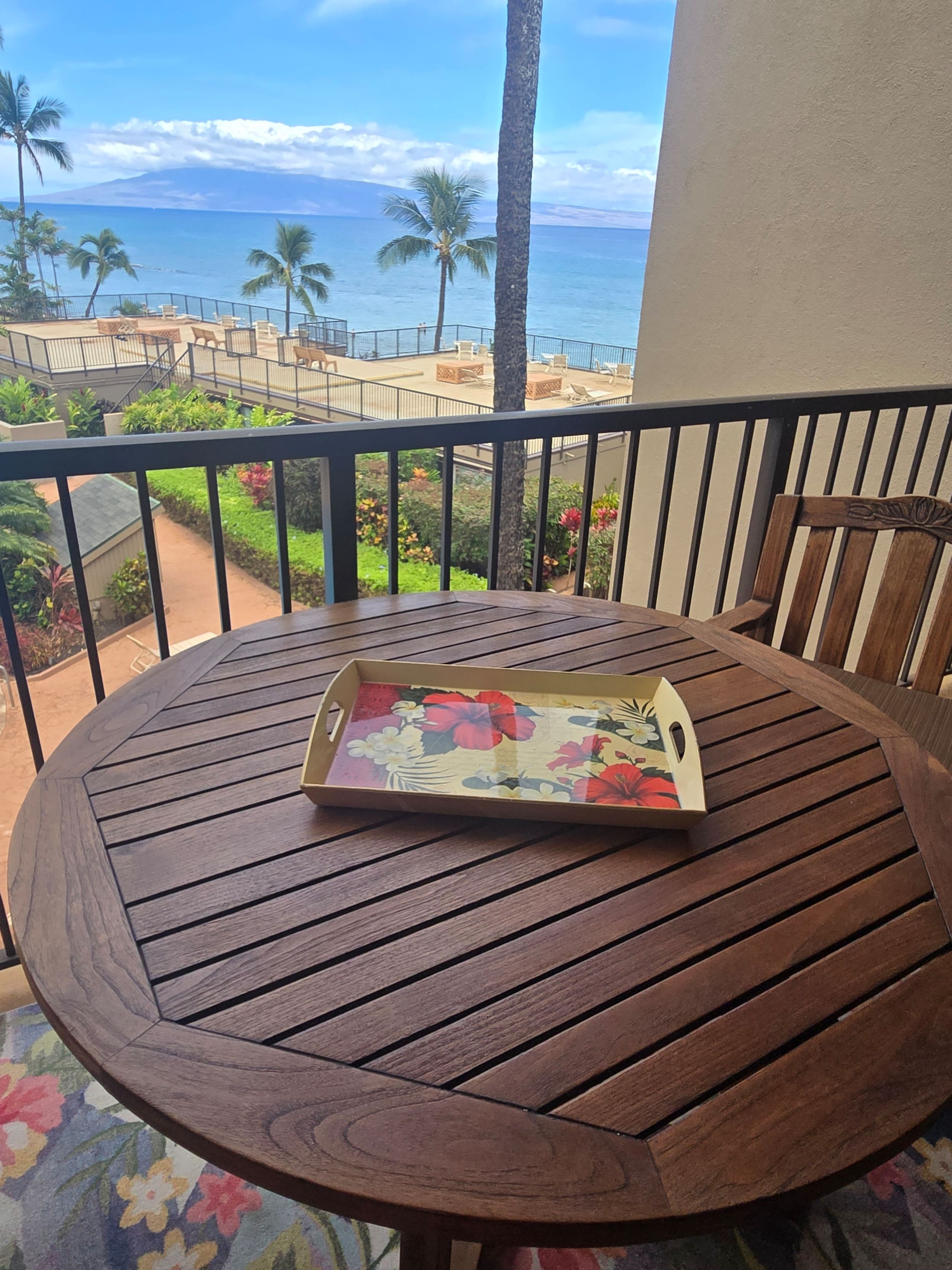 Condo in Lahaina · ★4.96 · 1 bedroom · 2 beds · 1 private bath - Image 27