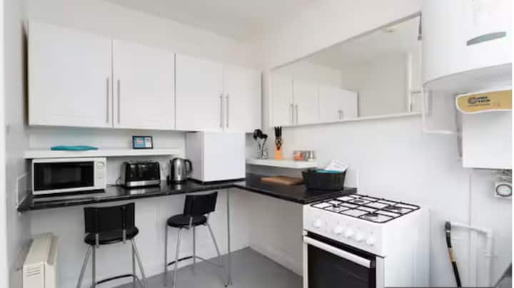 2 Room Apartment In Soho, Sleeps 4 - Soho - London