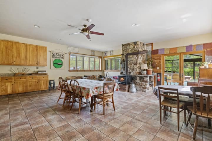 Communal Kitchen/ Hang-out Spot