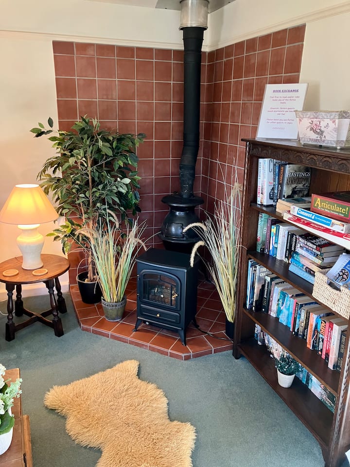 Seaview Country Cottage 5 Mins Walk From The Beach - Guernsey