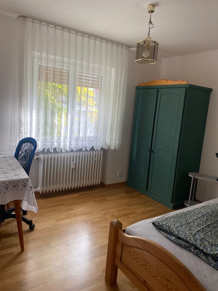 Schlafzimmer 2