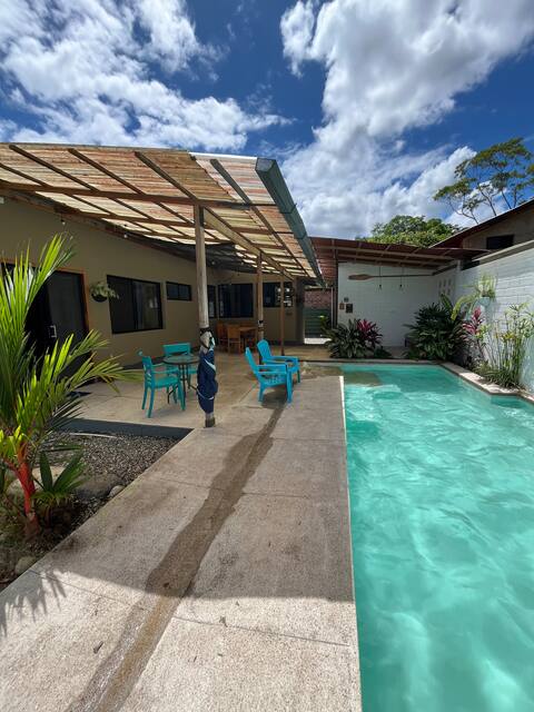 Kayak House, up to 6 people, pool, rivers and peace