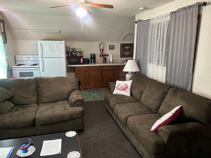 Pet Friendly* The Stacker Apt* State Park *Ice Age - Apartments
