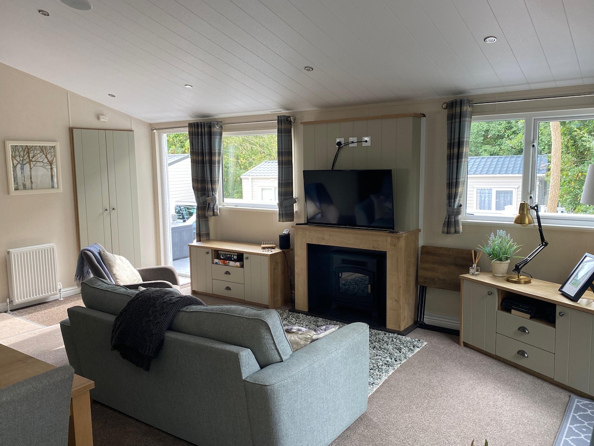 Successful Airbnb property: Fabulous family holiday retreat sleeps 4-6 800 ft² in Guestling