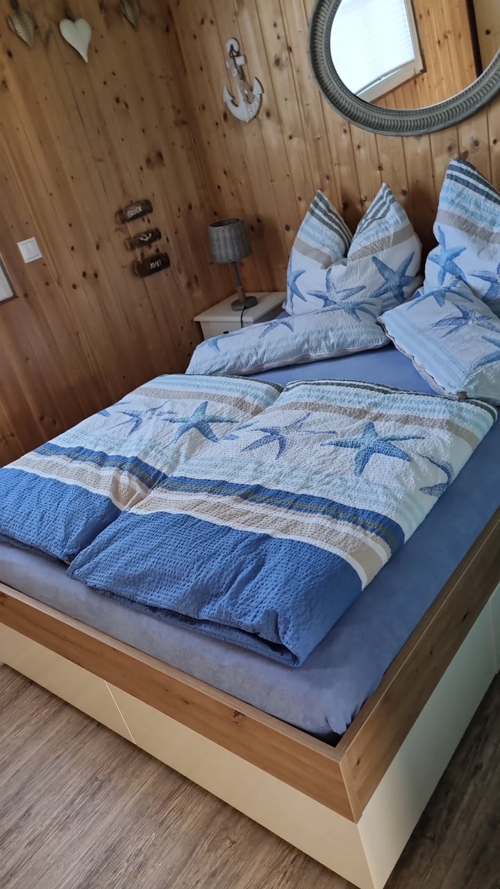 Ძველი საწოლი ,რომელიც 2025 წლის აპრილში ახალი საწოლით შეიცვალა