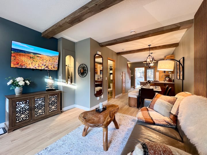 Luxury Mountainview Chalet/2br/kingbed/@banff Gate - Canmore