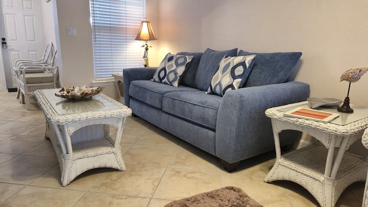 Newly Remodeled Condo At Barefoot Beach Resort - Indian Shores, FL