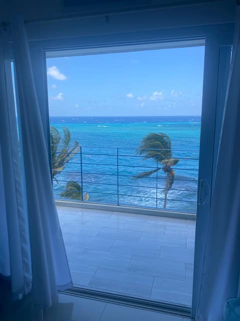 Floating On Water-Ocean Front Penthouse