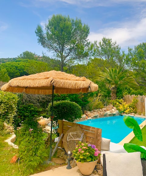 Top performing Airbnb: private suite, air conditioning, swimming pool - quiet villa and nature in Roquebrune Sur Argens