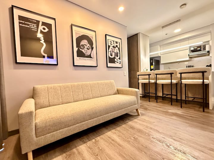 304 Moderno Apartamento En El Poblado, Medellín - Medellín