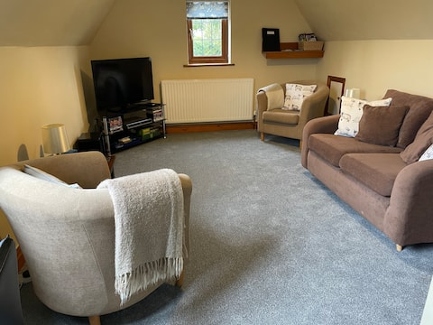 Top Airbnb: Self contained annex on the edge of the Cotswolds in South Gloucestershire