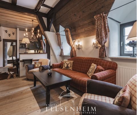 Alpine luxury  in a hunting lodge