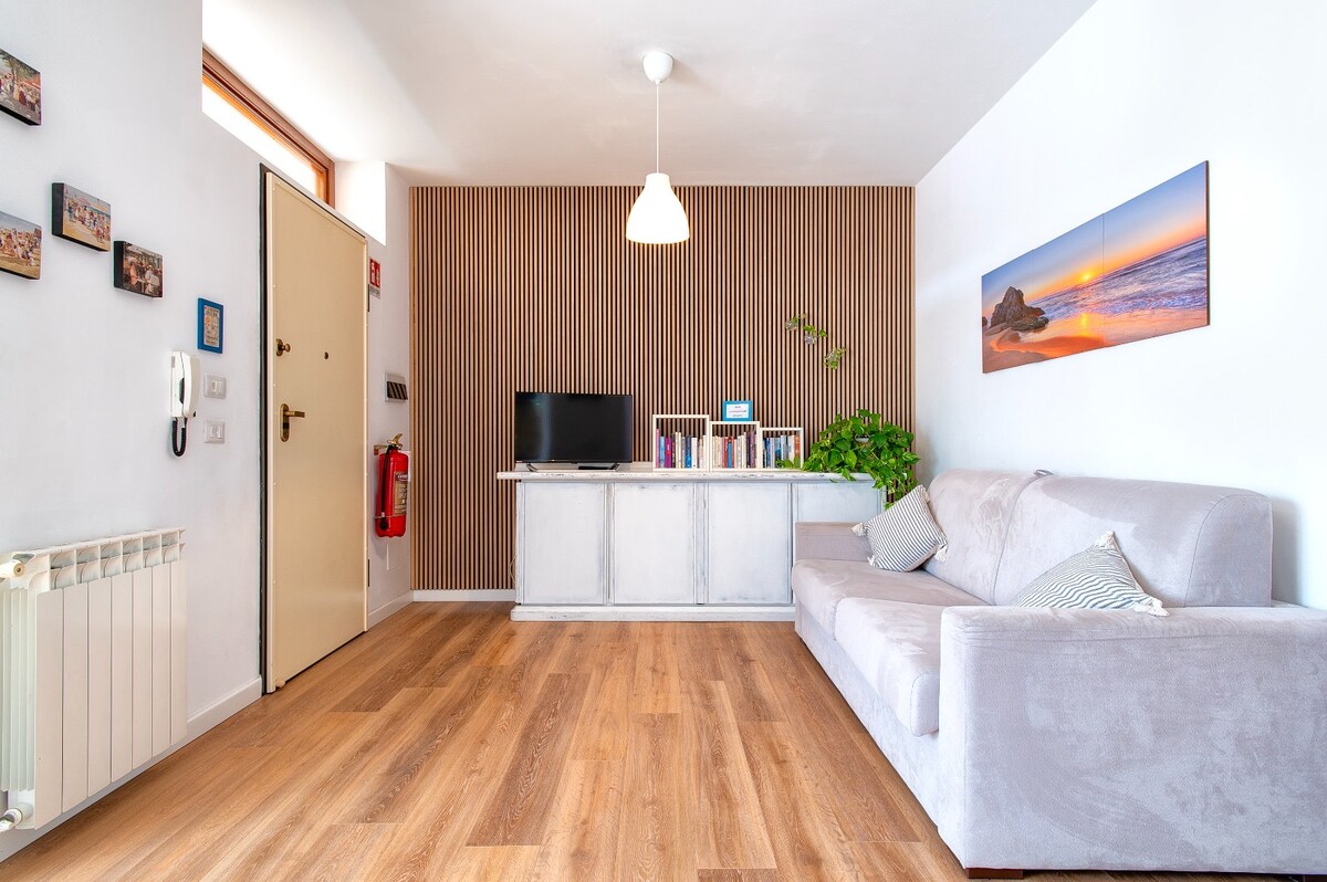 Top Airbnb: Between the center and the beaches. Sea view. in Alghero