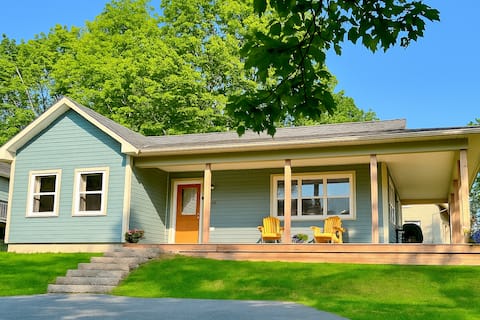 Luxury Getaway Home | Cozy Vacation in Mahone Bay