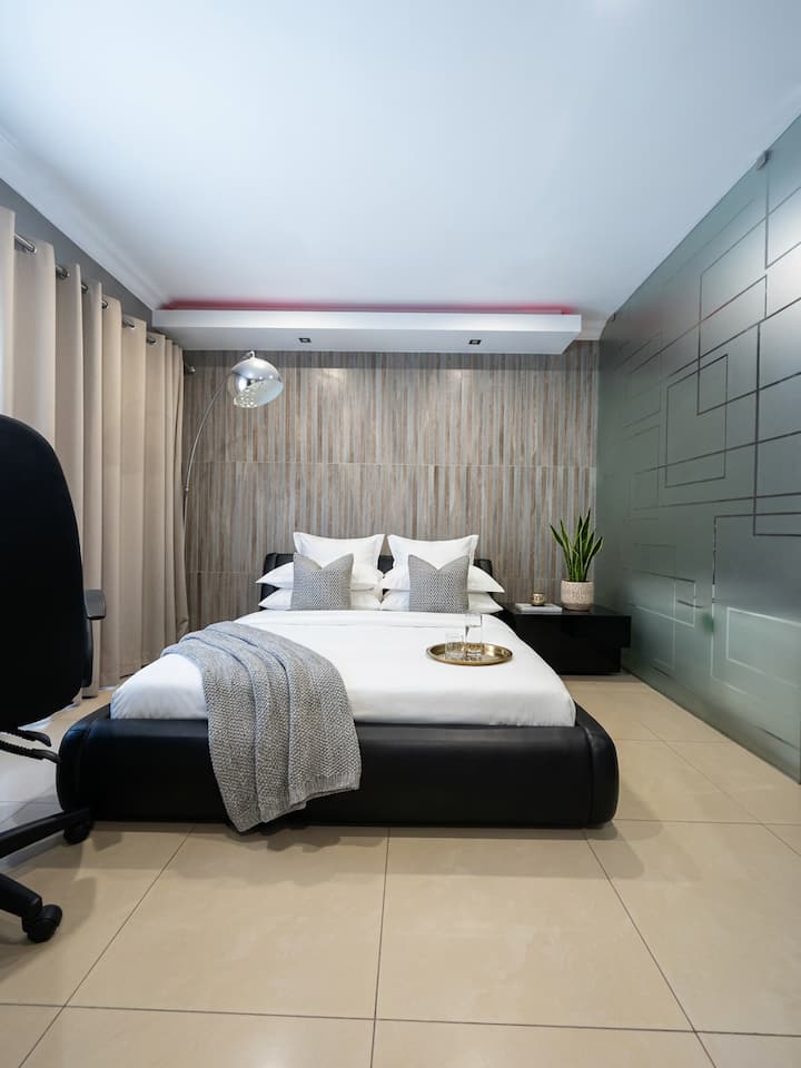 The Seamless Oasis - Parklands