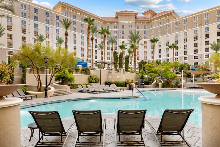 A Luxury 3 Bedroom Suite In A Beautiful Resort!! - Las Vegas