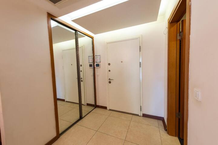 Comfortable And Accessible Accommodation In Taksim - Estambul