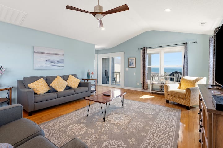 Deluxe Villa Close To Pier With Balcony-quiet And Friendly For Family - North Myrtle Beach, SC