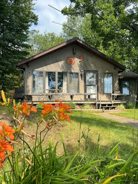 Quiet waterfront cabin near Tomahawk, Pet Friendly