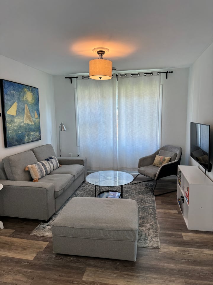 Early Check-in/late Check-out: The Cottage On Vine - Kingston