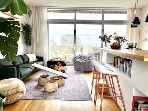Popular Airbnb listing: 150sqm Loft - Hamburg Eimsbüttel - terrace balcony in Eimsbüttel
