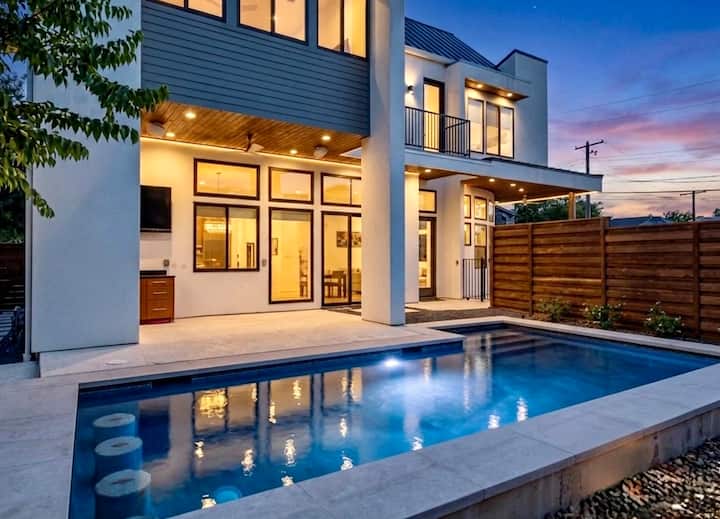 East Austin Modern Luxury + Private Pool - Charlene! - Austin, TX