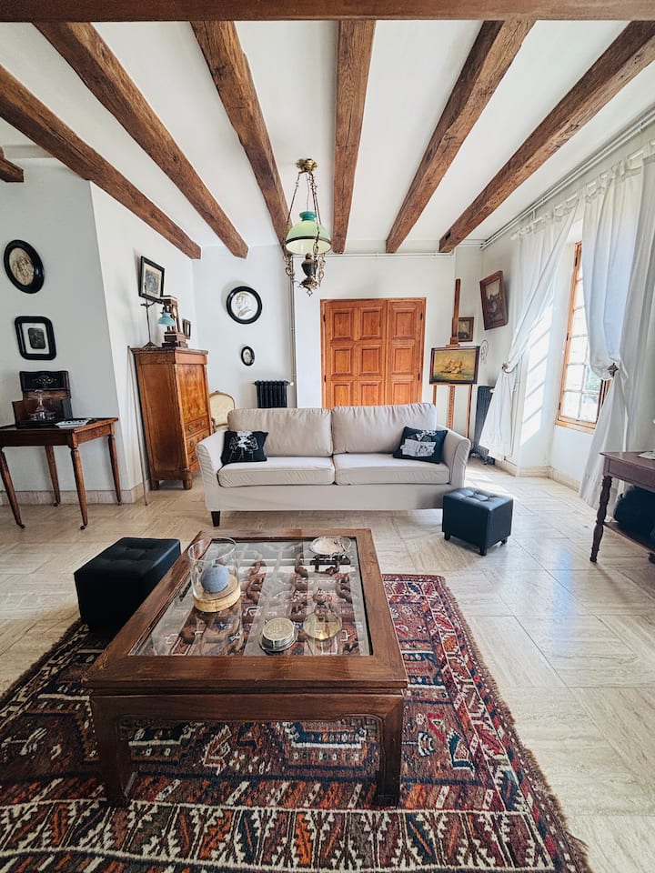 Maison Familiale 6 Chambres Pour 12 Personnes - Gien