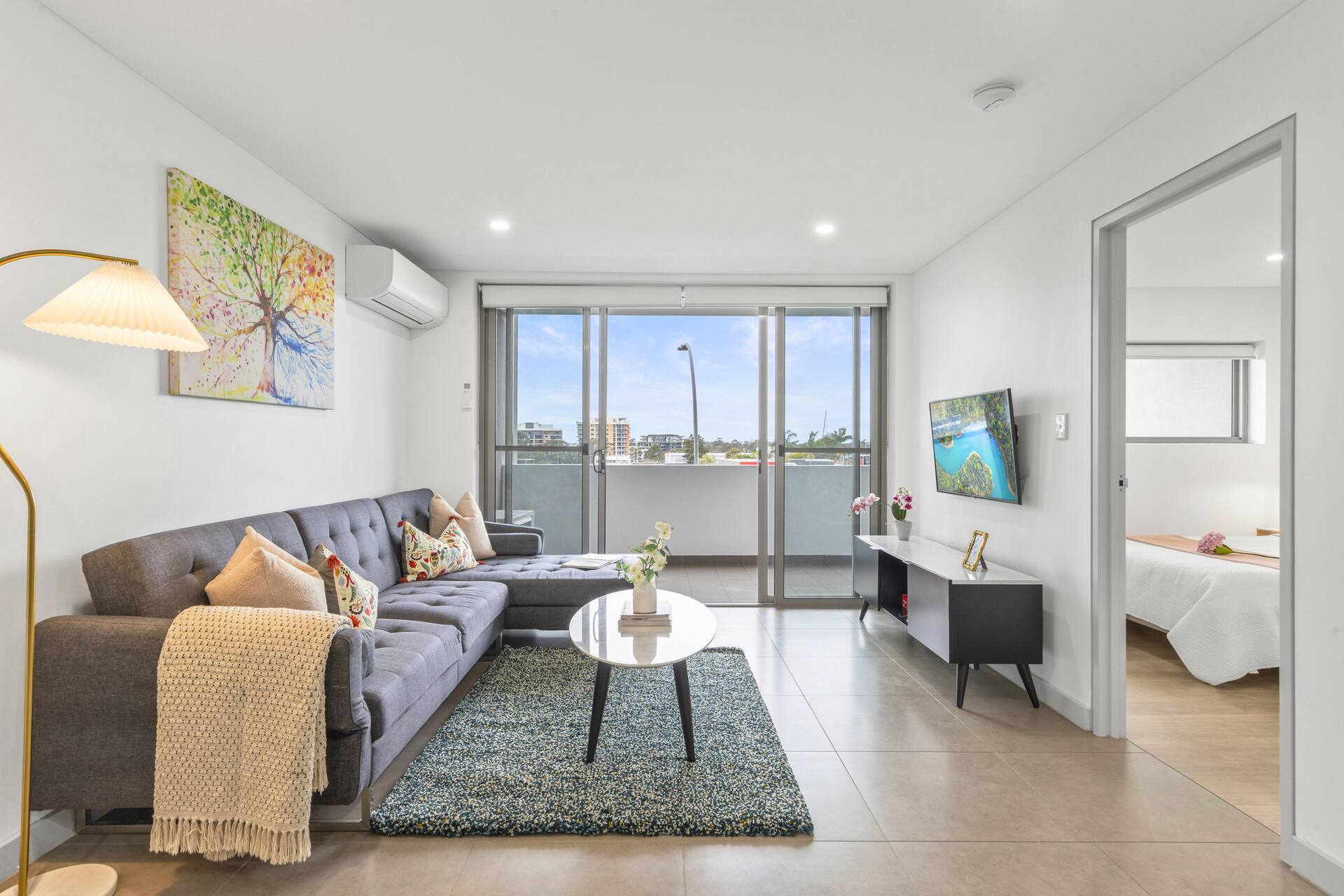 Beautiful Home close to Shopping Mall and Train Hornsby